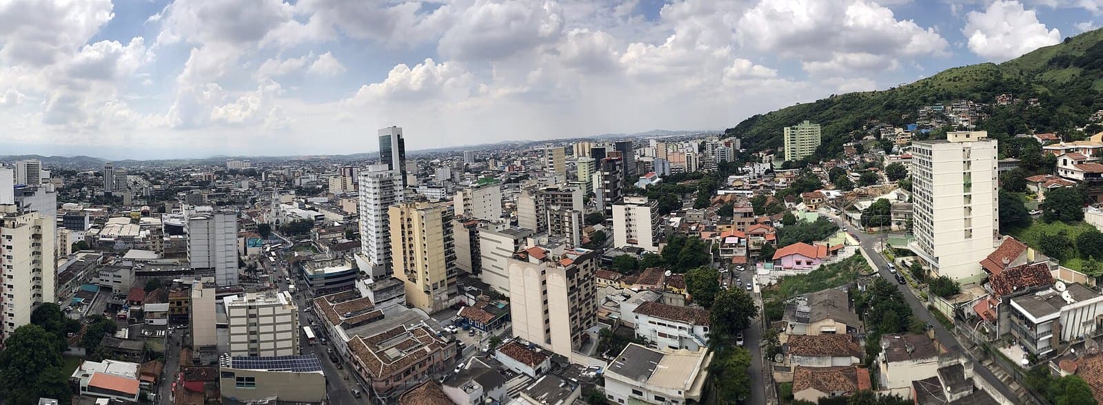 Vista aérea do Centro de Nova Iguaçu, Rio de Janeiro, em 2019